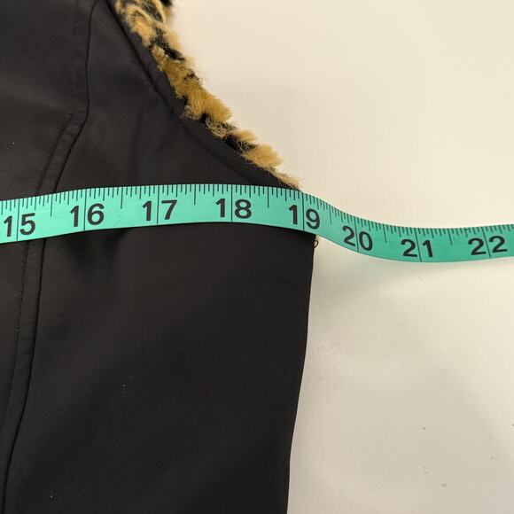 Kristen Blake Reversible Vest Size S Faux Fur Leopard Mob Wife Y2K Glam - Picture 12 of 13